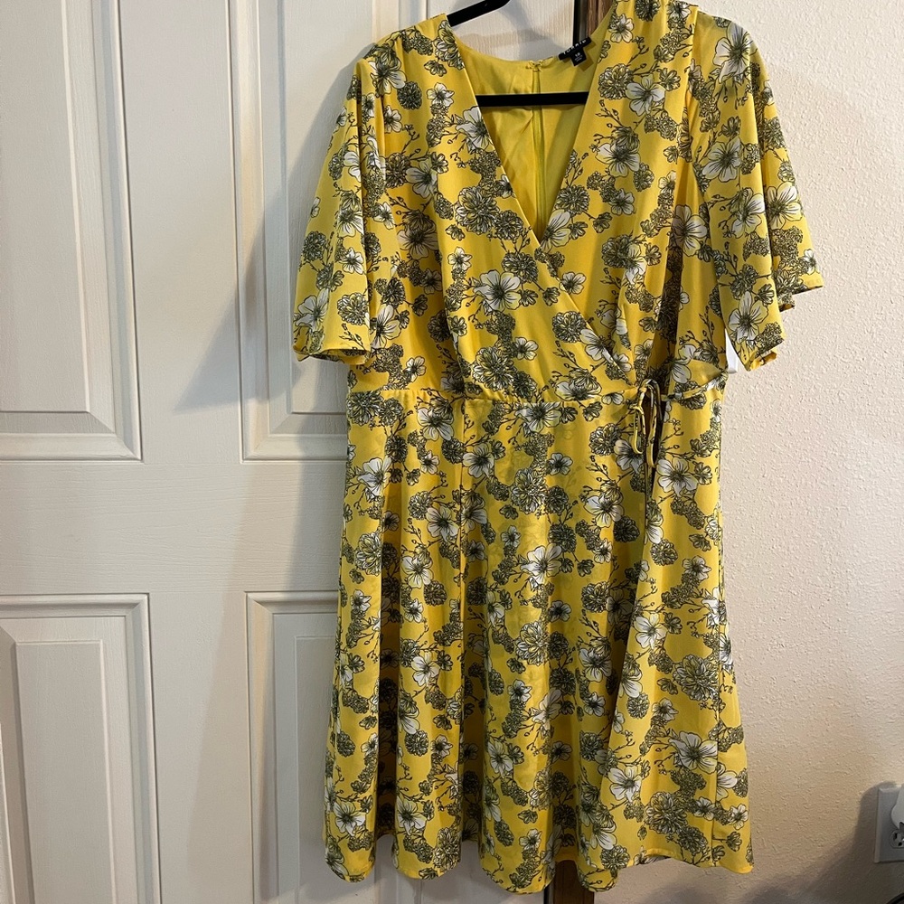 Adorable Yellow Wrap Dress!